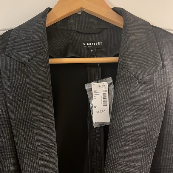 Blazer - Picture 2 of 3